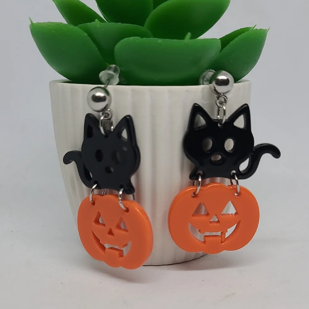 Halloween Black Cat and Orange Pumpkin Stud Earrings NWOT Ladies‎ Fall Outdoor
